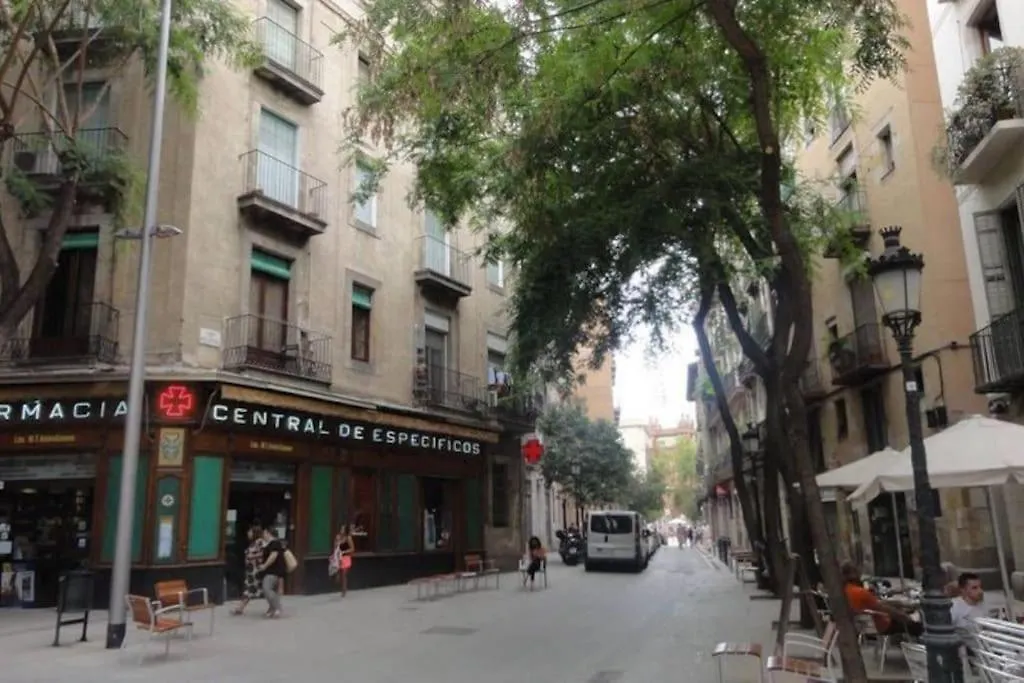 El Born - Spacious 2 Bedrooms Barcelona Apartment